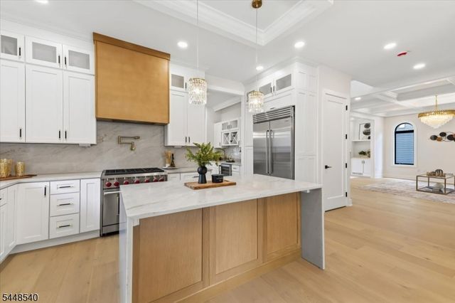 29 Sycamore Ave, Livingston Twp., NJ 07039