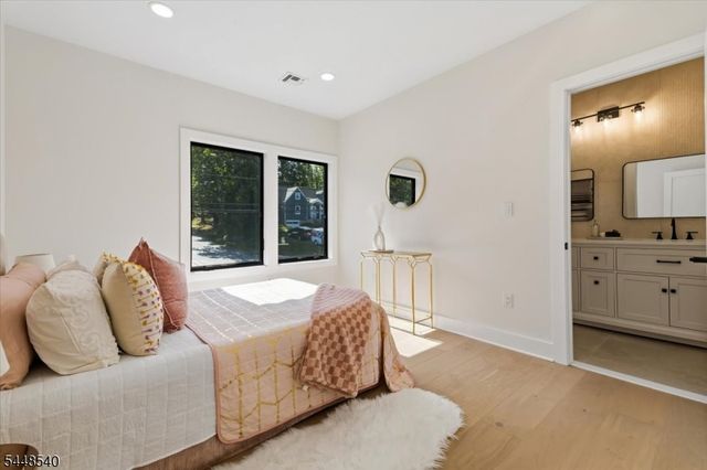 29 Sycamore Ave, Livingston Twp., NJ 07039