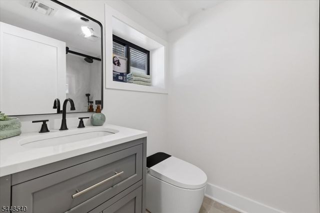 29 Sycamore Ave, Livingston Twp., NJ 07039