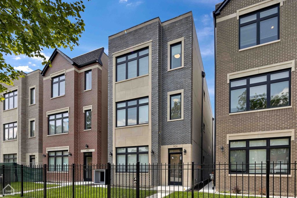 3920-34 S Calumet Avenue, Chicago, IL 60653 — photo 2
