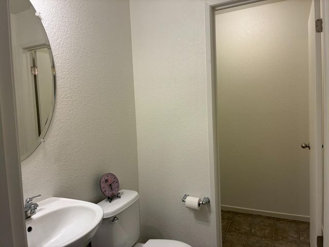 16691 Colonial Trl, Lathrop, CA 95330