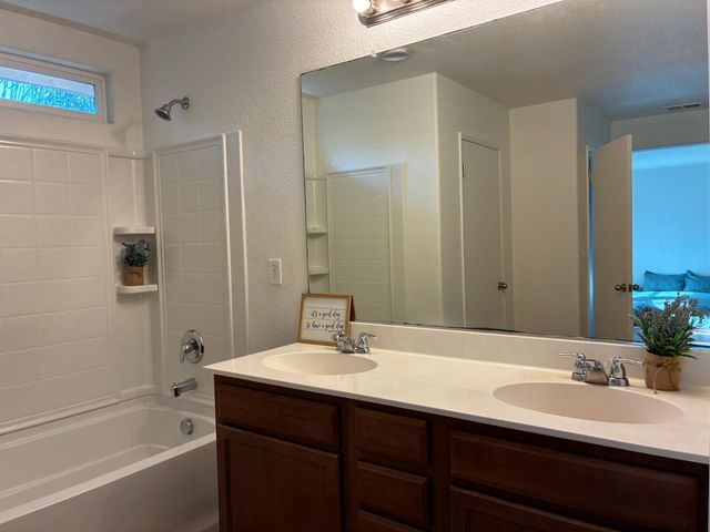 16691 Colonial Trl, Lathrop, CA 95330