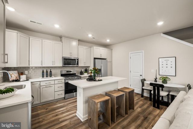 850 GRAPHITE DR, Phoenixville, PA 19460