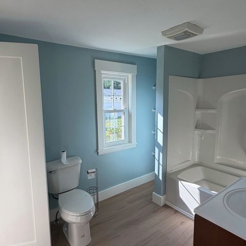 40 Marshall Rd, Fitchburg, MA 01420