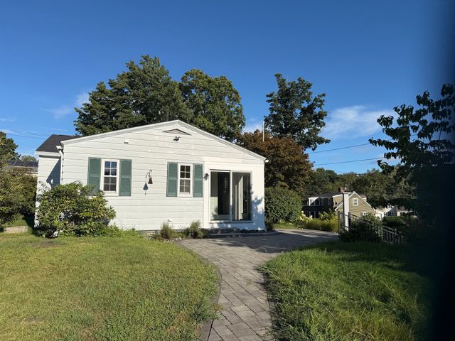 40 Marshall Rd, Fitchburg, MA 01420