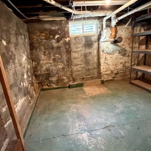 40 Marshall Rd, Fitchburg, MA 01420