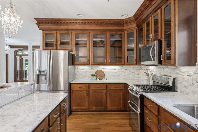 1921 Sharbel Cir, Glen Allen, VA 23059