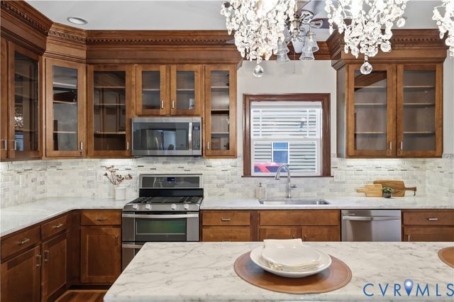 1921 Sharbel Cir, Glen Allen, VA 23059
