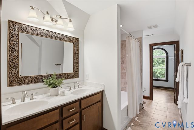 1921 Sharbel Cir, Glen Allen, VA 23059