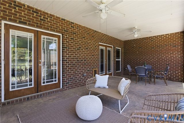 1921 Sharbel Cir, Glen Allen, VA 23059