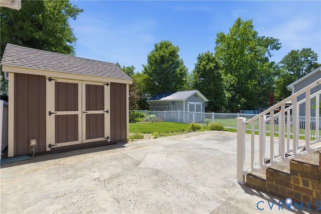 1921 Sharbel Cir, Glen Allen, VA 23059