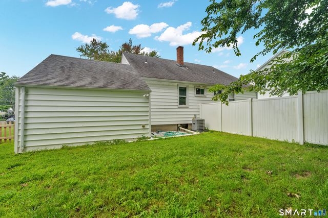 216 Country Road, Fairfield, CT 06824