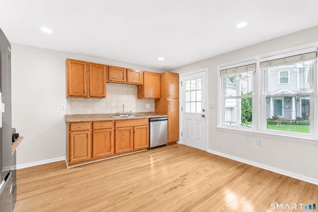 216 Country Road, Fairfield, CT 06824