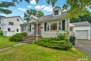 216 Country Road, Fairfield, CT 06824