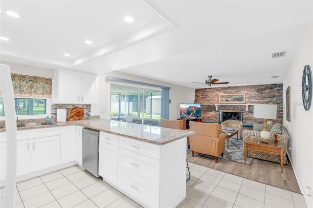 801 PALM GROVE COURT, South Daytona Beach, FL 32119