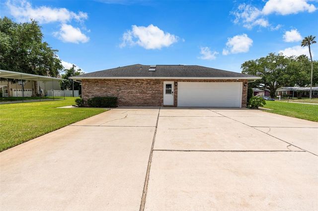 801 PALM GROVE COURT, South Daytona Beach, FL 32119