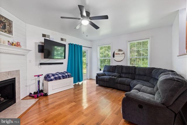 1903 HAIN RD, New Freedom, PA 17349