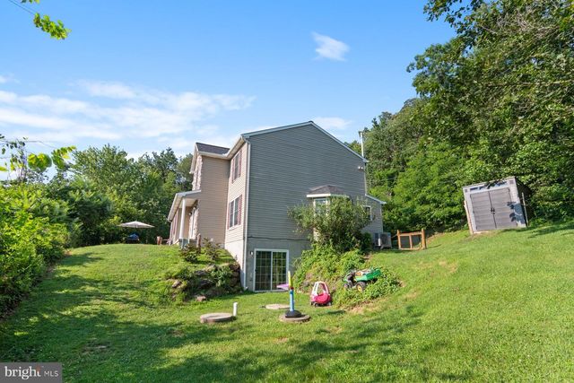 1903 HAIN RD, New Freedom, PA 17349