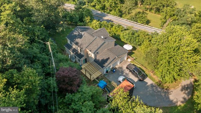 1903 HAIN RD, New Freedom, PA 17349