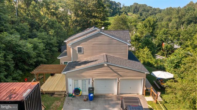 1903 HAIN RD, New Freedom, PA 17349