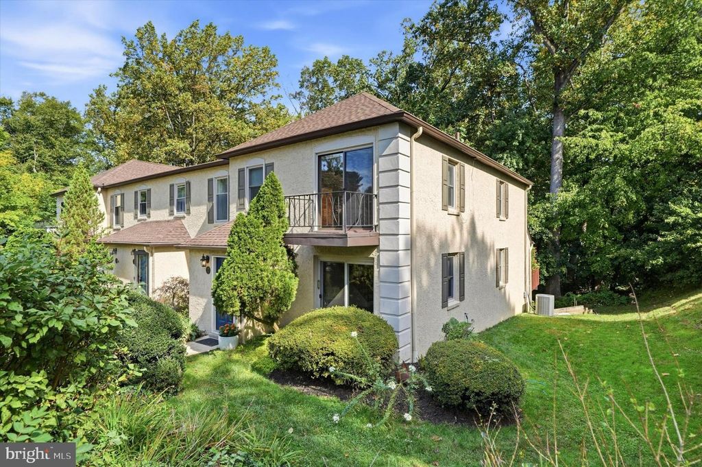 17 SUMMIT DR, BRYN MAWR, PA 19010 — exterior