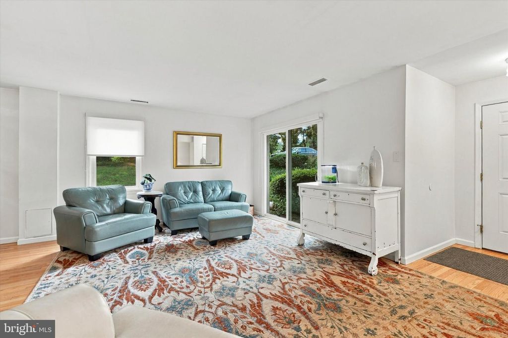 17 SUMMIT DR, BRYN MAWR, PA 19010 — photo 4