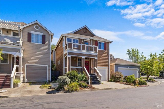 1028 Addison Cir, Petaluma, CA 94952