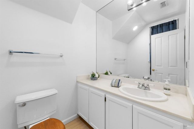 1028 Addison Cir, Petaluma, CA 94952