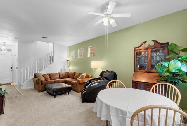 1028 Addison Cir, Petaluma, CA 94952