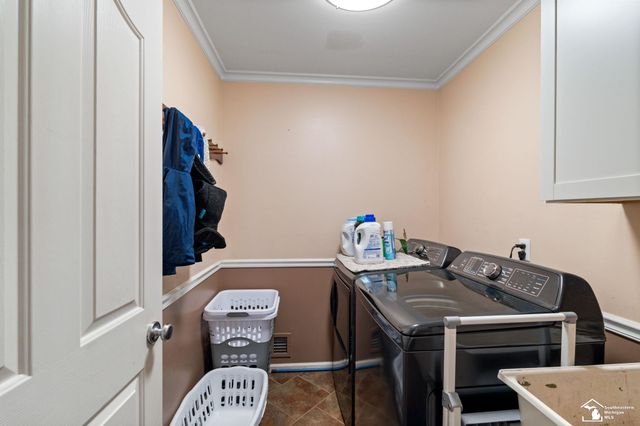 9116 Susan Circle, Newport, MI 48166
