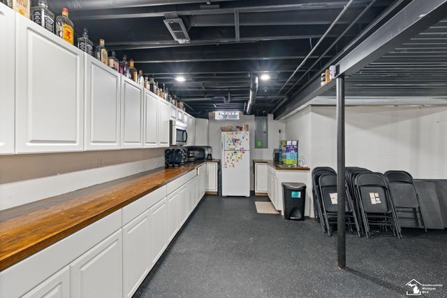 9116 Susan Circle, Newport, MI 48166