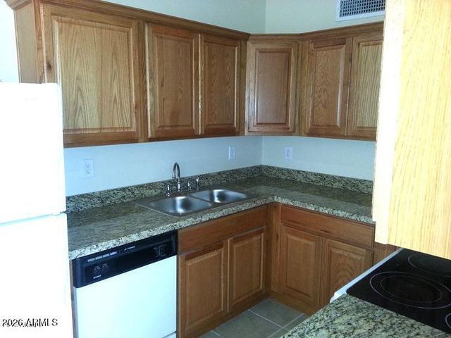 7010 N 68th Drive Apt 1, Glendale, AZ 85303