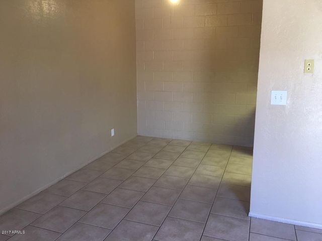 7010 N 68th Drive Apt 1, Glendale, AZ 85303
