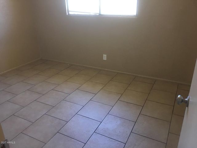 7010 N 68th Drive Apt 1, Glendale, AZ 85303