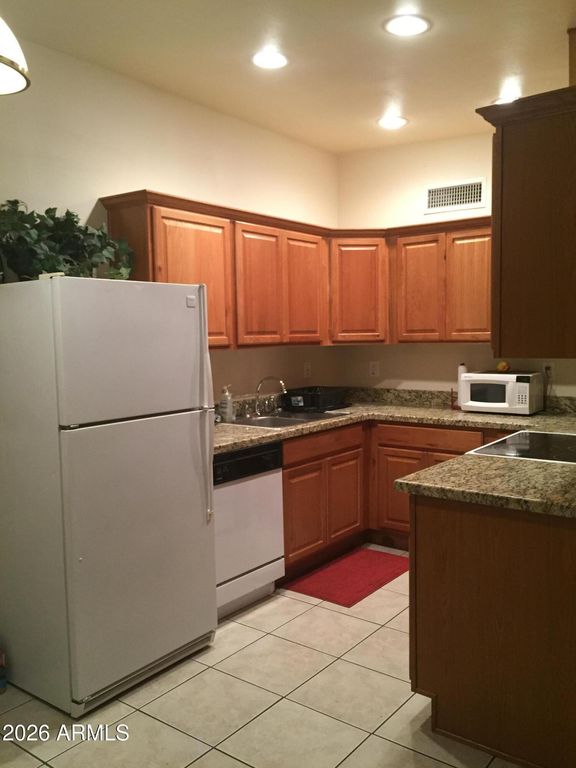 7010 N 68th Drive Apt 1, Glendale, AZ 85303