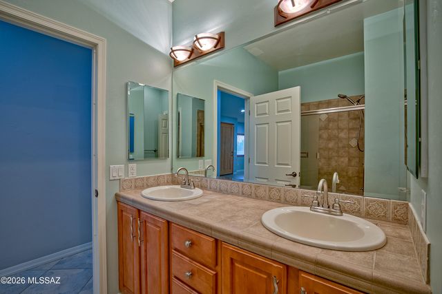 2970 E Consuelo Place, Vail, AZ 85641