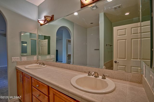 2970 E Consuelo Place, Vail, AZ 85641