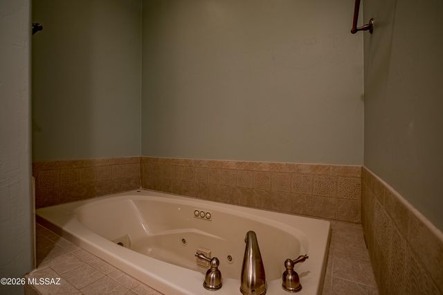 2970 E Consuelo Place, Vail, AZ 85641