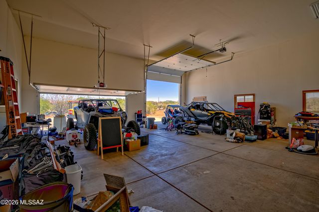 2970 E Consuelo Place, Vail, AZ 85641