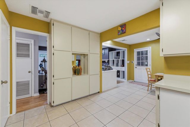 1950 Longview Drive, Tallahassee, FL 32303