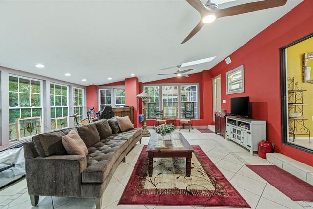 1950 Longview Drive, Tallahassee, FL 32303