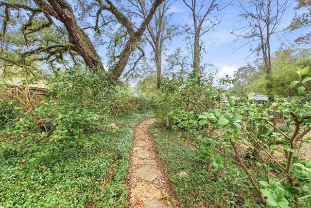 1950 Longview Drive, Tallahassee, FL 32303