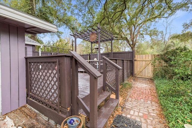 1950 Longview Drive, Tallahassee, FL 32303