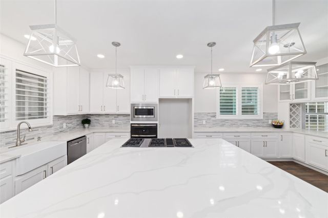 8710 Linn Lane, Magnolia, TX 77354