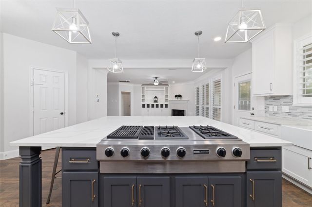 8710 Linn Lane, Magnolia, TX 77354