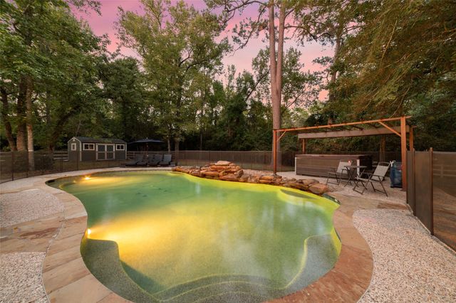 8710 Linn Lane, Magnolia, TX 77354