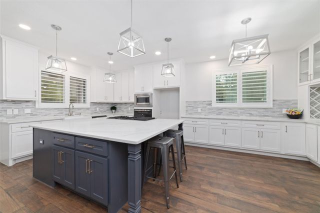 8710 Linn Lane, Magnolia, TX 77354