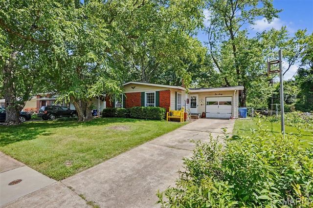 160 Humes Lane, Florissant, MO 63031