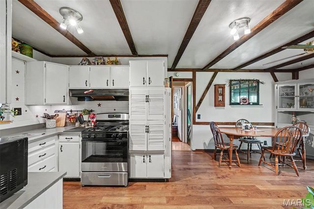 160 Humes Lane, Florissant, MO 63031