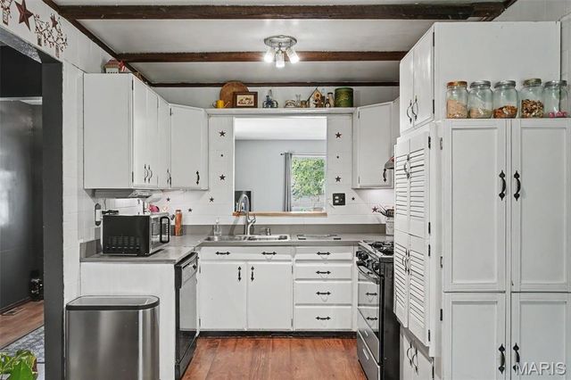 160 Humes Lane, Florissant, MO 63031